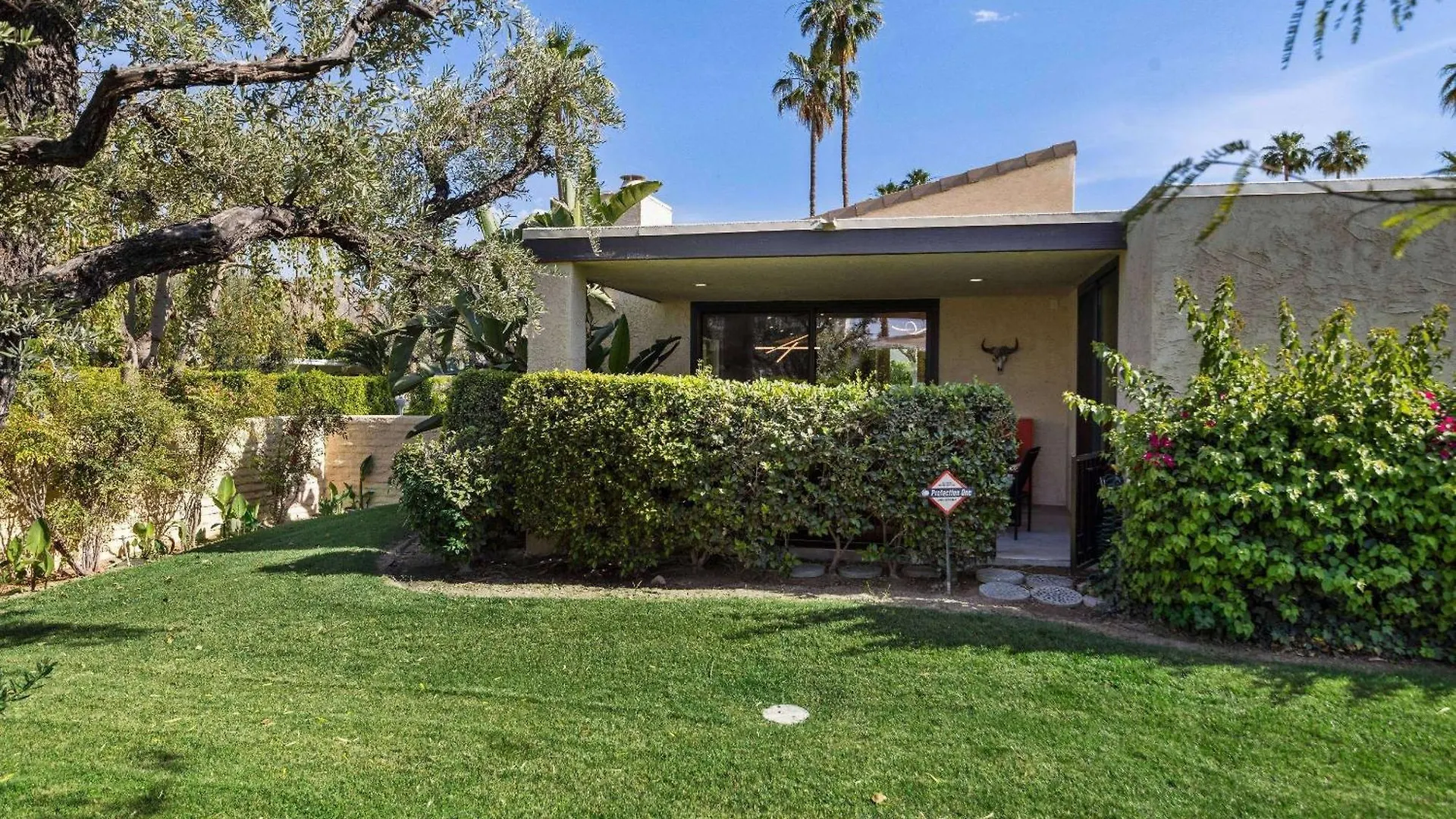 *Condo - 490 E Via Ensenada Cir, 92264 Palm Springs USA